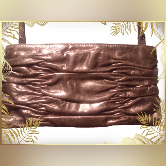 MICHAEL KORS | Soft Metallic Gold Ruched Cross-body Purselette - Picture 4 of 16